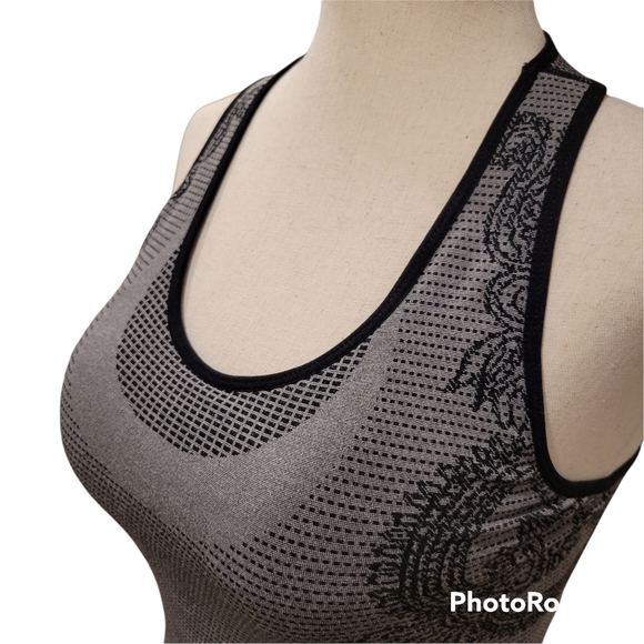Elimawear Activewear Racerback Tank Size S - Picture 5 of 9